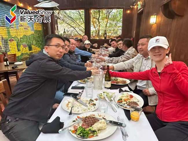 合影4.jpg